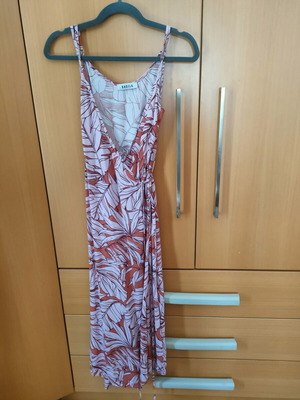 Badila wrap dress size M, like new, colorful summer style