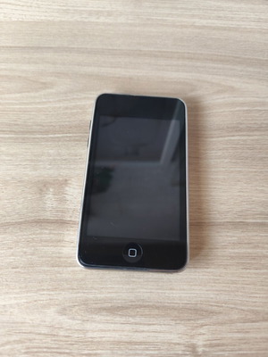 Apple iPod touch 4th Generation 32GB used