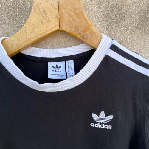 Adidas top used, size XS-S, black and white