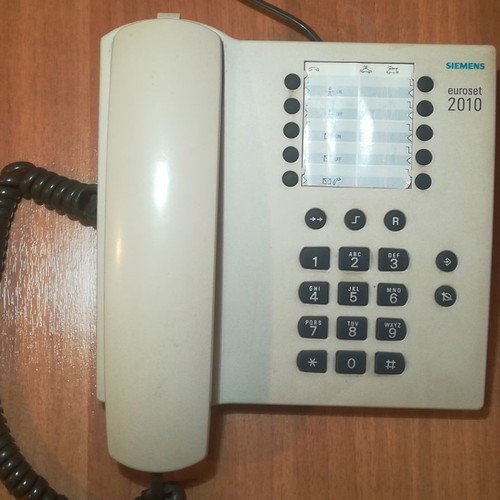 General Electric and Siemens landline phones like new, set of two
