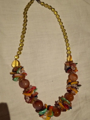 Necklace with semiprecious stones