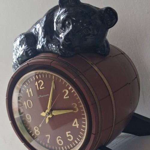 Molnija wind-up table clock with bear figure