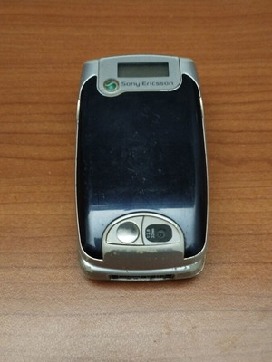 Sony Ericsson Z600 used, condition unknown