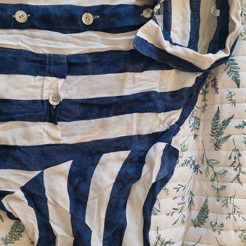 Shirt short-sleeved summer like new, size M, white and blue