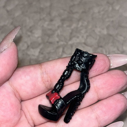 Ever After High Apple White Shoe heel single left used black red bow