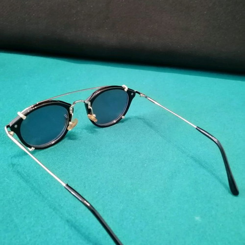 Women's Optical Frame With Clip-On Sunglasses Like New, Black And Gold