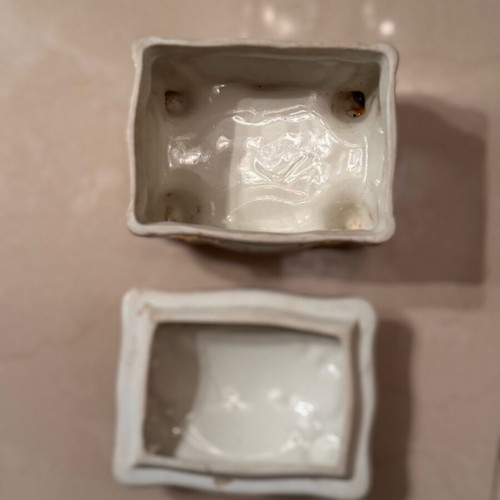 Porcelain box Bavaria used with crack