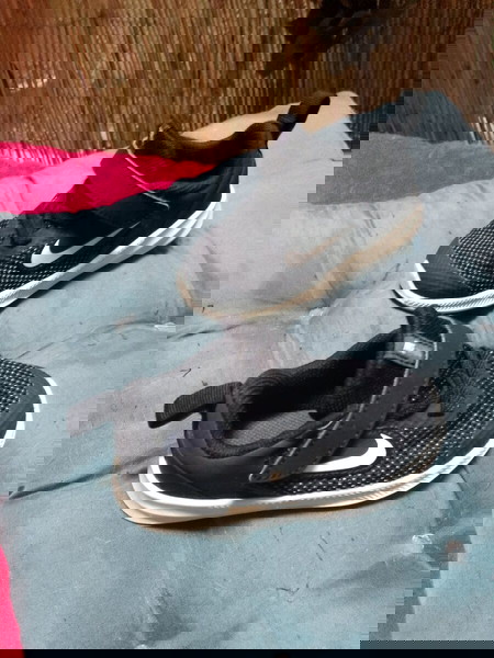Baby snickers Nike, size 22