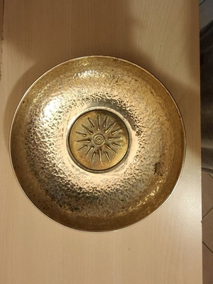 Silver-plated bowl used with the Vergina Sun
