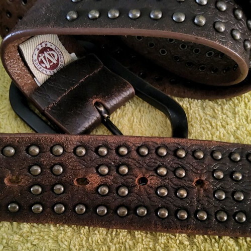 Marlboro Classics women's belt used, size M, brown leather with metal studs