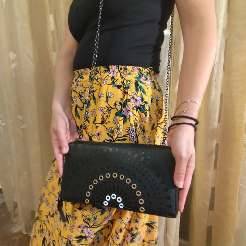 Cruz Carpisa shoulder bags like new, black and beige set