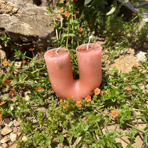 U Shape Candle new with minimal design and warm tone