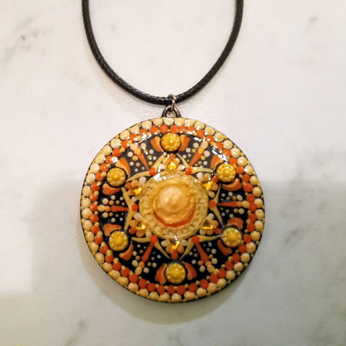 Handmade Swadhisthana necklace new, gold and orange