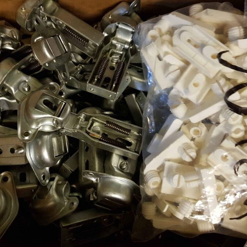 Cabinet hinges with double spring, pack of 10, new with pads
