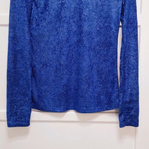 Blue pullover with rhinestones S/M new, very soft material