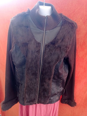 Дамско кафяво сако като ново с естествена кожа и заешка кожа