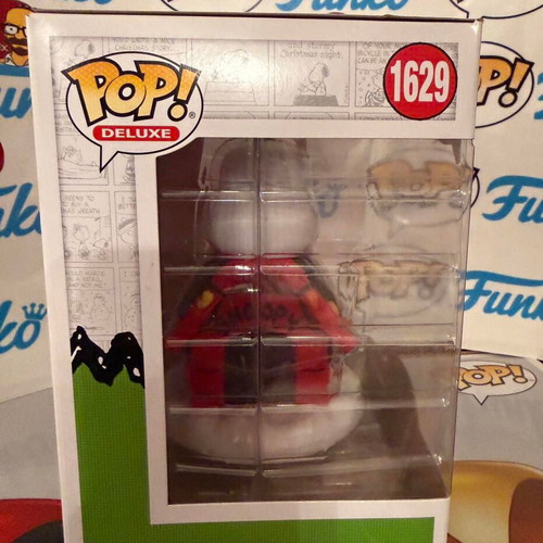 Funko Pop Deluxe Snoopy with Doghouse vinyl figure 1629