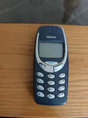 Nokia 3310 vintage used