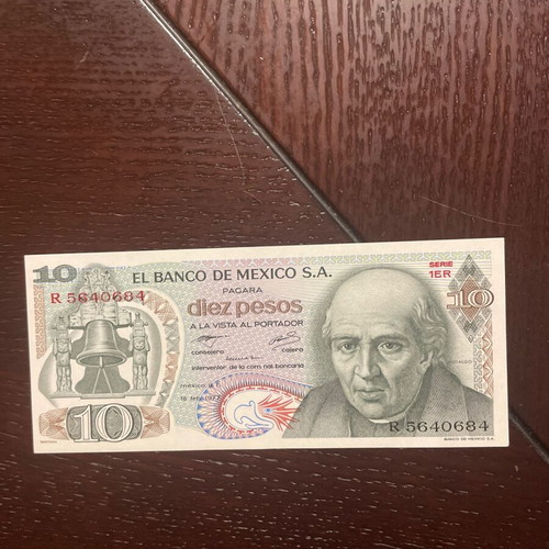 10 pesos 1977 unc aaa like new