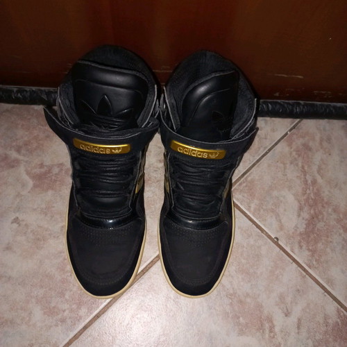 Adidas men's athletic boots used, size 42, black