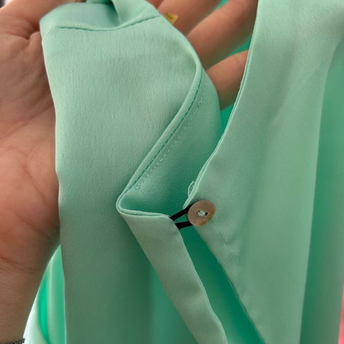 Mint airy blouse size 42 like new