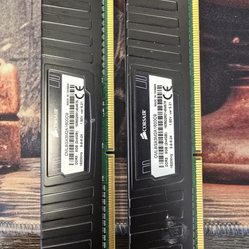 Corsair Vengeance LP DDR3 8GB Kit (2x4GB) 1600MHz used