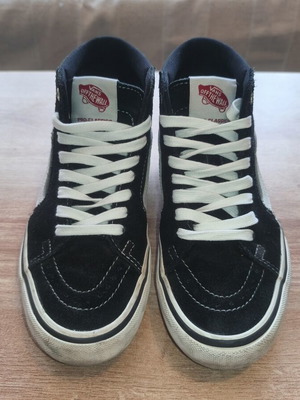 Vans Sk8-Hi Pro Skate sneakers size 35, black and white