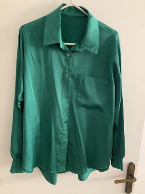 Emerald satin shirt oversized, like new