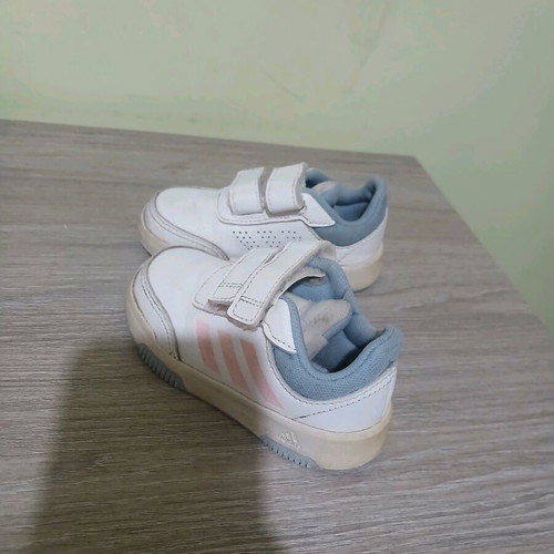 Adidas athletic shoes used, size 23, white and pink