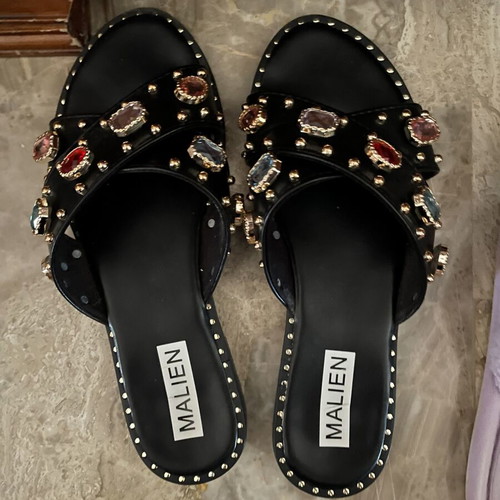 Flat slippers with stones size 37 like new, black multicolor
