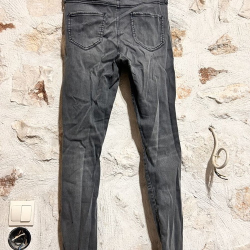 Benetton Dark Grey Ripped Knee Stretchy Skinny Jeans like new