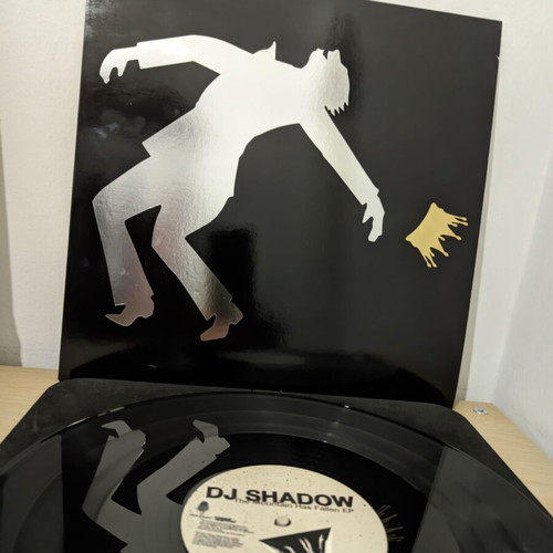 DJ Shadow The Mountain Has Fallen EP vinyl like new, electronic