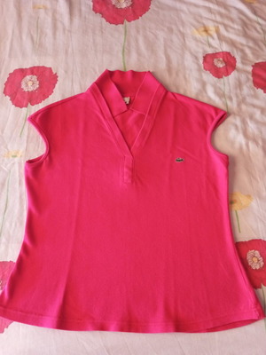 Lacoste sleeveless vintage shirt with collar and V-neck, red
