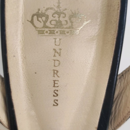 Leather high-heeled sandal black patent like new, size 39