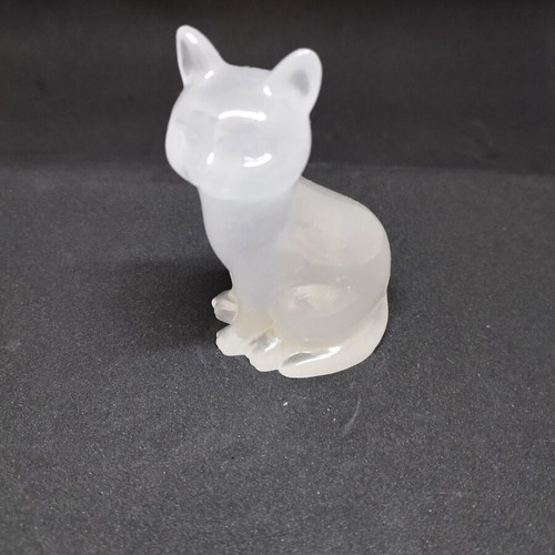 Decorative cat made of liquid glass that glows in the dark new