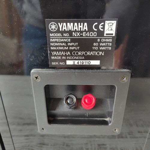 Yamaha NX-E400 PianoCraft Bookshelf Speakers like new, high-gloss piano black