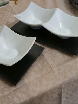 Set of bowls for nuts like new