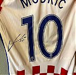  Συλλεκτική  υπογεγραμμένη φανέλα εθνικης Κροατίας Luka Modric (τιμή συζητησιμη)