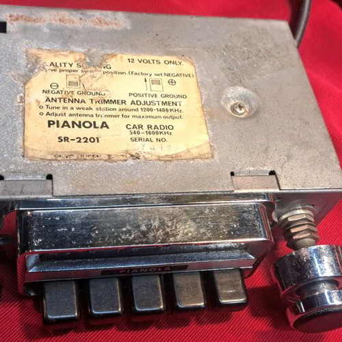 Pianola SR-2201 used vintage AM car radio