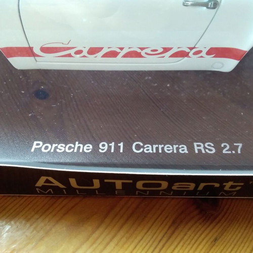 Porsche 911 Carrera RS 2.7 1:18 Autoart die-cast model new