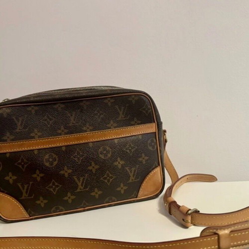 Louis Vuitton crossbody bag used, brown