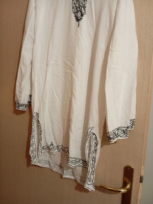 White tunic shirt long sleeve like new