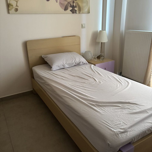 Single Bed 120 x 200 cm like new with mattress