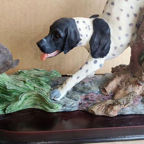 Adeline Collection decorative Pointer dog chasing hare like new