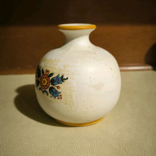 Clay vase relatively small and beautiful