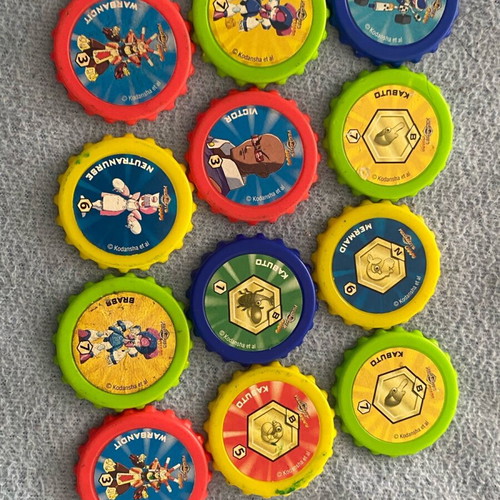 Medabots caps like new