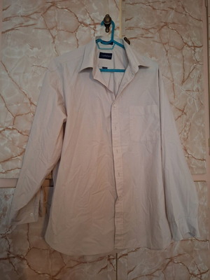 Men's dress shirt like new, sizes XL and XXL