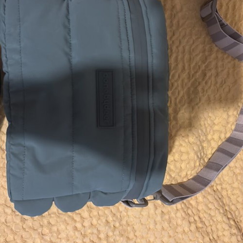 Donebydeer bag and food pouch like new