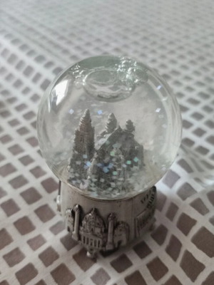 Snow globe from Verona Italy like new