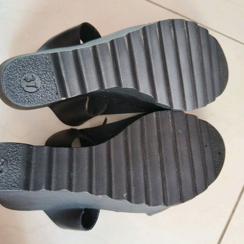 Black platform shoes like new, size 37